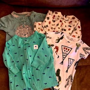 Lot of 4 boys onesies & sleepers